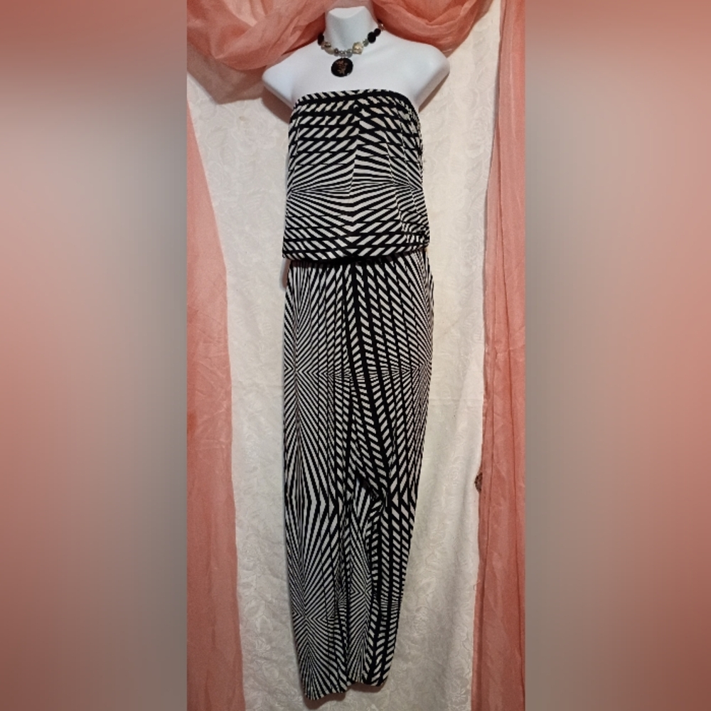 🛍️ BUNDLE ONLY🛍️Mlle Gabrielle Black & White Strapless Geometric Jumpsuit